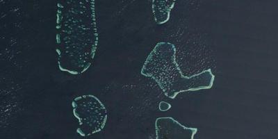Kat jeyografik nan maldiv yo satelit